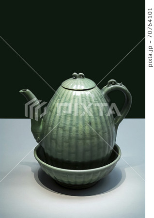 展示 青磁 文化財 70764101