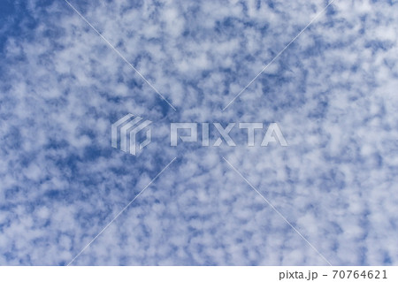 うろこ雲の空 うろこ雲の空 70764621