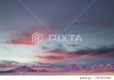 Amazing sunset sky over Altiplano, Bolivia 70765084