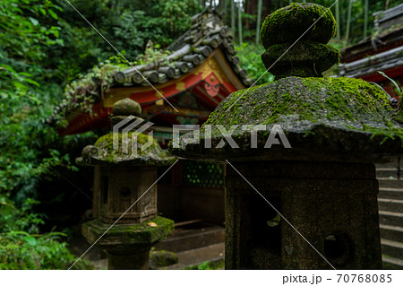 京都府八幡市の石清水八幡宮の摂社で天御中主神をお祀りする『石清水社』を撮影したもの 京都府八幡市の石清水八幡宮の摂社で天御中主神をお祀りする『石清水社』を撮影したもの 70768085