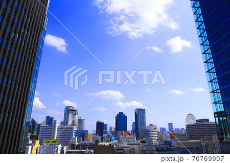 大阪市北区の都会風景、ビル、ビジネス、大都会【10月】 大阪市北区の都会風景、ビル、ビジネス、大都会【10月】 70769907