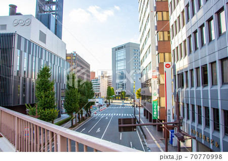 歩道橋から見た熊本市のビル群 歩道橋から見た熊本市のビル群 70770998