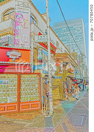 [アニメ風] 東京都の都市風景 原宿竹下通り周辺の風景 70780450