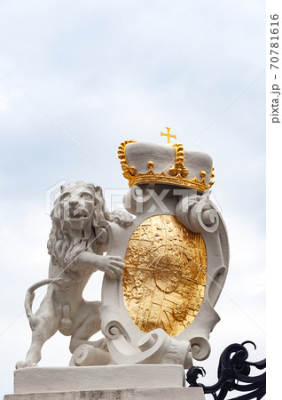 Decorative sculpture of lion, Vienna Decorative sculpture of lion, Vienna 70781616
