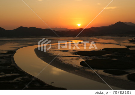 海岸 夕暮れ 海 70782105