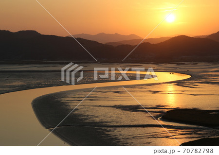 夕暮れ 海 海岸 70782798