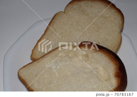 食パン 70783167
