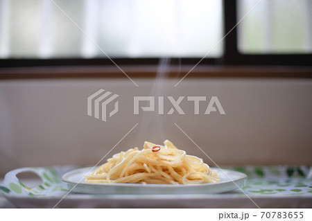 おうちパスタ　ペペロンチーノ 70783655