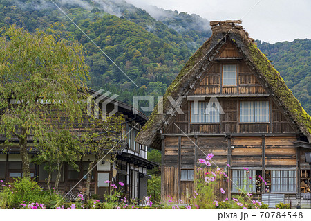 《岐阜県》飛騨白川郷 合掌造り集落 《岐阜県》飛騨白川郷 合掌造り集落 70784548
