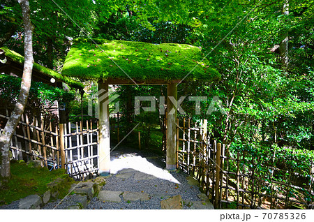 京都大原　寂光院　孤雲の山門 70785326