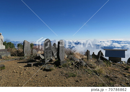 御嶽山八合目の阿波ケ岳霊神場 御嶽山八合目の阿波ケ岳霊神場 70786862