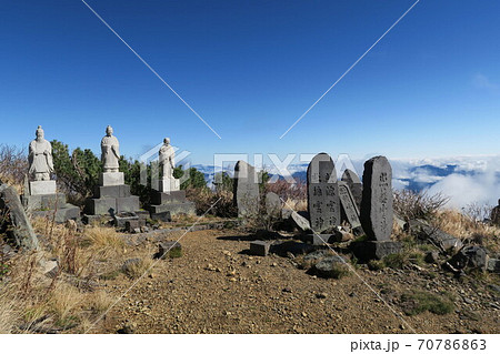 御嶽山八合目の阿波ケ岳霊神場 御嶽山八合目の阿波ケ岳霊神場 70786863