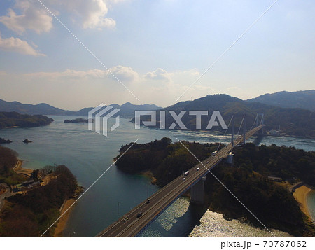 伯方・大島大橋(瀬戸内しまなみ海道)〜ドローンで空撮(愛媛県今治市伯方町) 伯方・大島大橋(瀬戸内しまなみ海道)〜ドローンで空撮(愛媛県今治市伯方町) 70787062