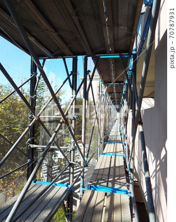 マンションのリフォームには足場が必要 70787931