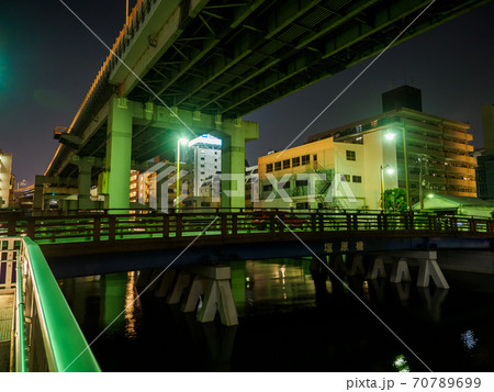 両国　堅川沿い遊歩道　夜景（東京都） 70789699
