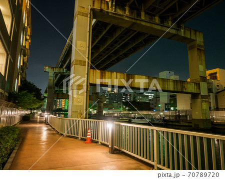 両国　堅川沿い遊歩道　夜景（東京都） 70789720
