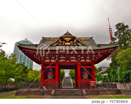 旧台徳院霊廟惣門～ザ・プリンス パークタワー東京と東京タワーを従えて 70790869