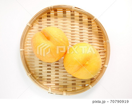 黄桃　桃　もも　モモ 70790919