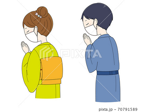 手を合わせて祈るマスクと着物姿の男性と女性のイラスト素材