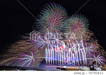 茅ヶ崎サザン芸術花火 70792611