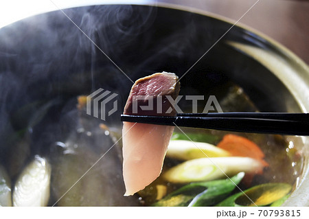 ブリしゃぶ 鍋 魚料理 ブリ 青物 冬 食べ物 フード 鍋料理 ネギ おいしいの写真素材 ブリしゃぶ 鍋 魚料理 ブリ 青物 冬 食べ物 フード 鍋料理 ネギ おいしいの写真素材