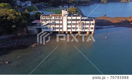 旧赤崎小学校の空撮 70793988