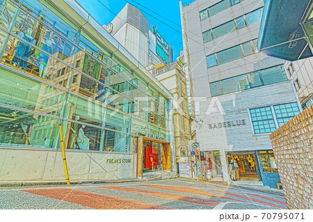 [アニメ風] 東京の都市風景 渋谷区神南1丁目周辺の風景 70795071