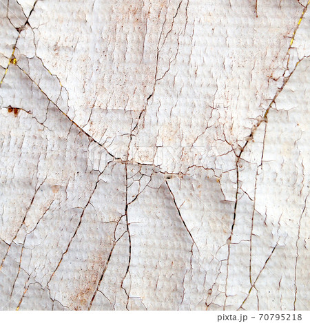 crack dirty plastic 70795218