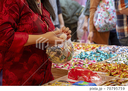 お菓子 キャンディー 砂糖菓子 70795759