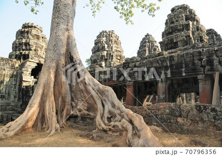 カンボジア アンコール遺跡 バンテアイ クデイ 僧坊の砦 の写真素材
