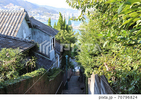 祈念坂と長崎港　長崎県　長崎市 70796824