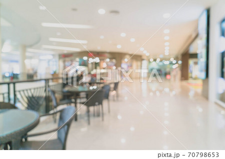 abstract blur and defocused in luxury shopping mall and retail store abstract blur and defocused in luxury shopping mall and retail store 70798653