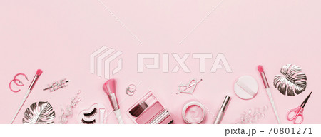 Beauty unicorn makeup brushes monochrome pink and silver border 70801271