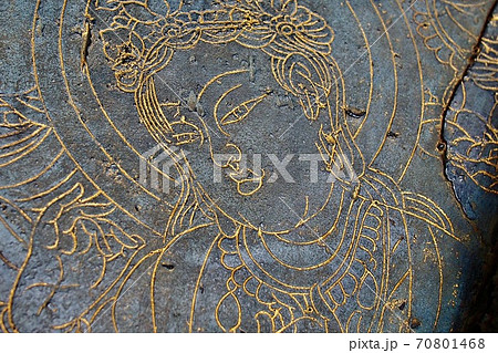 東大寺大仏 台座蓮弁の線刻画5の写真素材 [70801468] - PIXTA