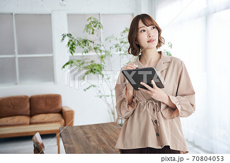 クリエーター アパレル ブランド デザイナー ファッション フリーランス 編集者 働く女性 クリエーター アパレル ブランド デザイナー ファッション フリーランス 編集者 働く女性 70804053