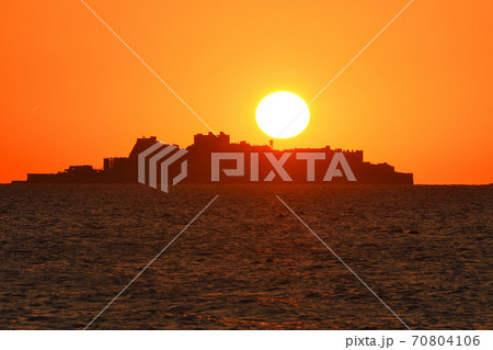 軍艦島の夕景 軍艦島の夕景 70804106