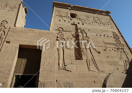 エジプトの風景、ナイル川流域のイシス神殿(Temple of Isis in Egypt) エジプトの風景、ナイル川流域のイシス神殿(Temple of Isis in Egypt) 70804157