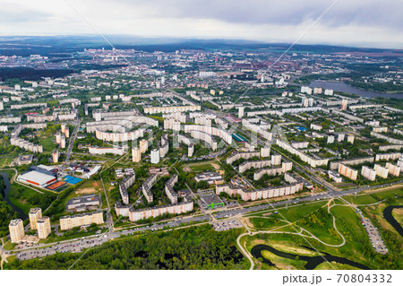 View from the height of the houses and loshitsky Park in a residential area of Minsk, spring loshitsky Park in the residential area of Serebryanka.Belarus 70804332