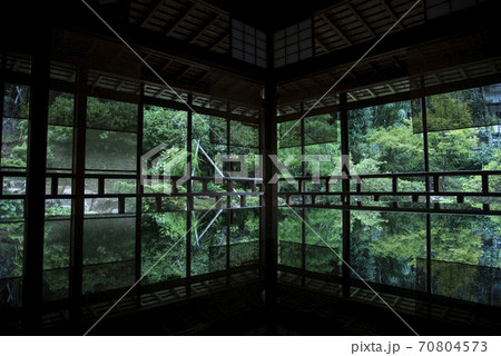 緑の庭園風景 緑の庭園風景 70804573