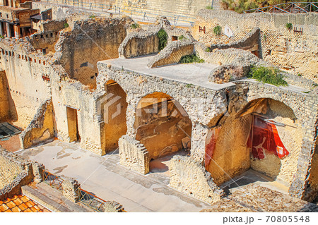 Ruins of the ancient Roman city of Herculanum on the shores of the Gulf of Naples Ruins of the ancient Roman city of Herculanum on the shores of the Gulf of Naples 70805548