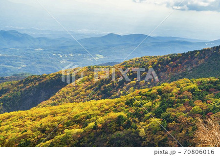 秋の磐梯吾妻スカイラインの風景　紅葉　福島県福島市 70806016