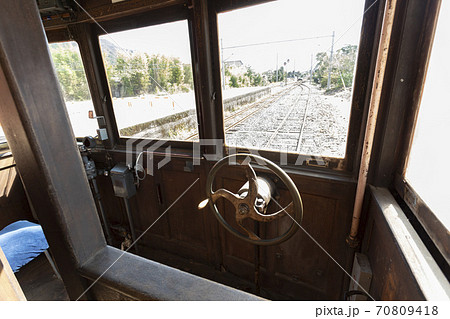日本最古級の電車の運転台 70809418