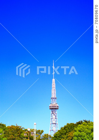 名古屋市、久屋大通公園から見たテレビ塔の風景 70809670