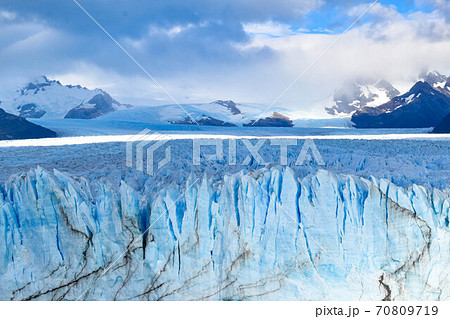 ペリトモレノ 氷河の写真素材