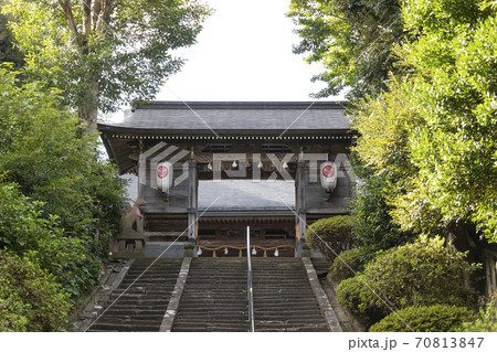 城山稲荷神社の隋神門と階段 城山稲荷神社の隋神門と階段 70813847