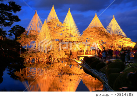 金沢兼六園のライトアップ 金沢兼六園のライトアップ 70814288