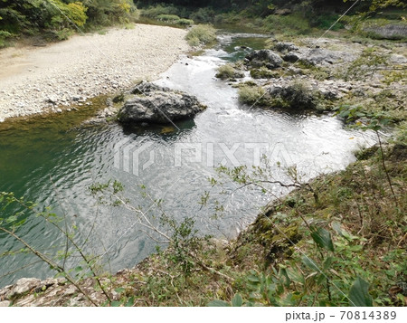 長門峡丁字川出合淵近くの夫婦岩 70814389