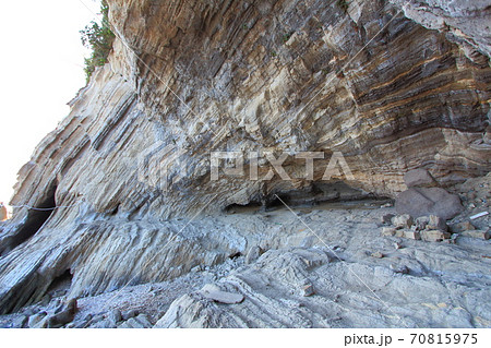 三浦半島　荒崎・潮騒のみち　こうもり穴倉ー弁天島間 70815975