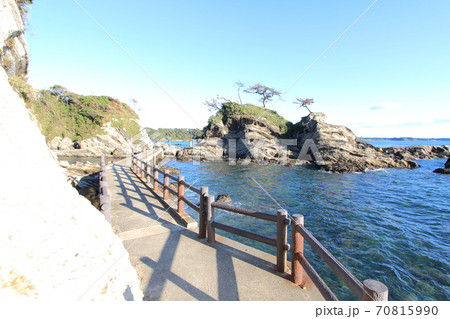 三浦半島　荒崎・潮騒のみち　弁天島 70815990