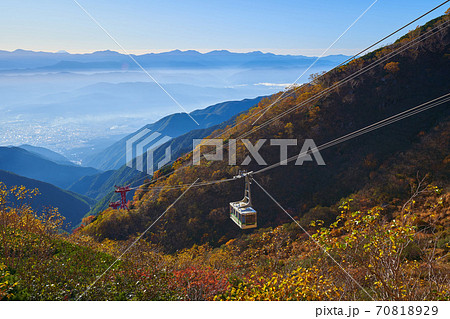 長野県駒ヶ根市 駒ヶ岳ロープウェイ千畳敷駅から南東側の朝の風景 長野県駒ヶ根市 駒ヶ岳ロープウェイ千畳敷駅から南東側の朝の風景 70818929
